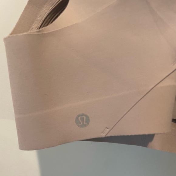Lululemon enlite bra tan size C36 - Picture 9 of 10